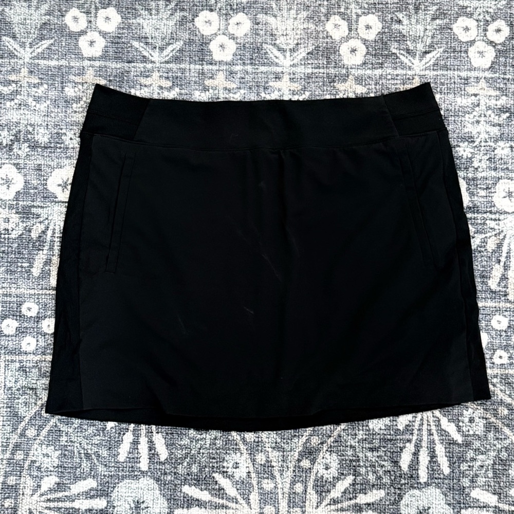 Athleta Brooklyn High Rise 15.5" Skort in Black